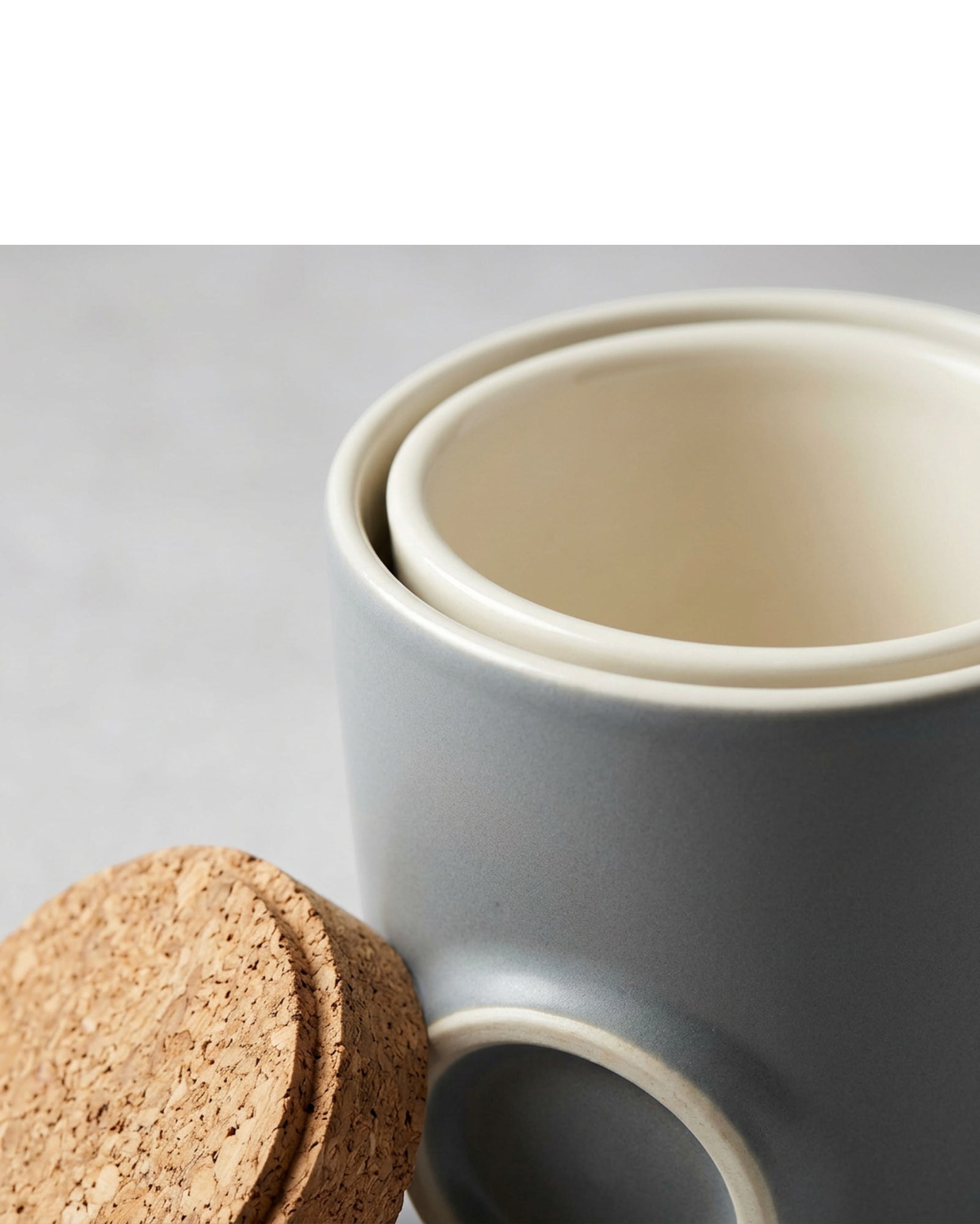 Gbwkn Double-Wall Ceramic Water Cup with Removable Cork Base 12 oz Mist Gray - Detail view